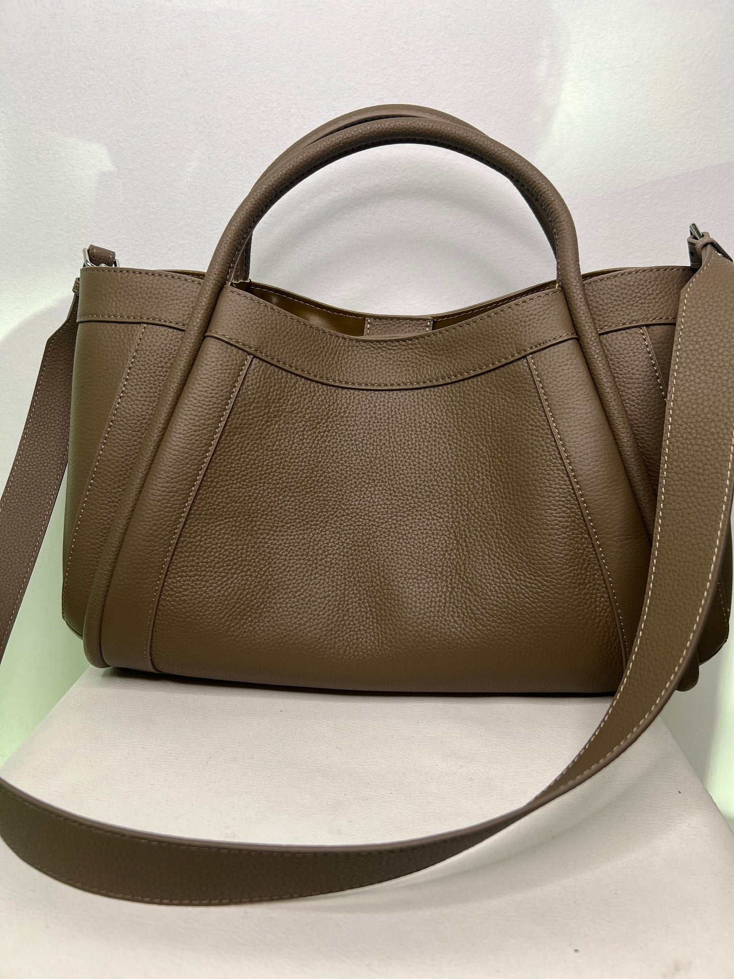 Stella Medium Leather Bag