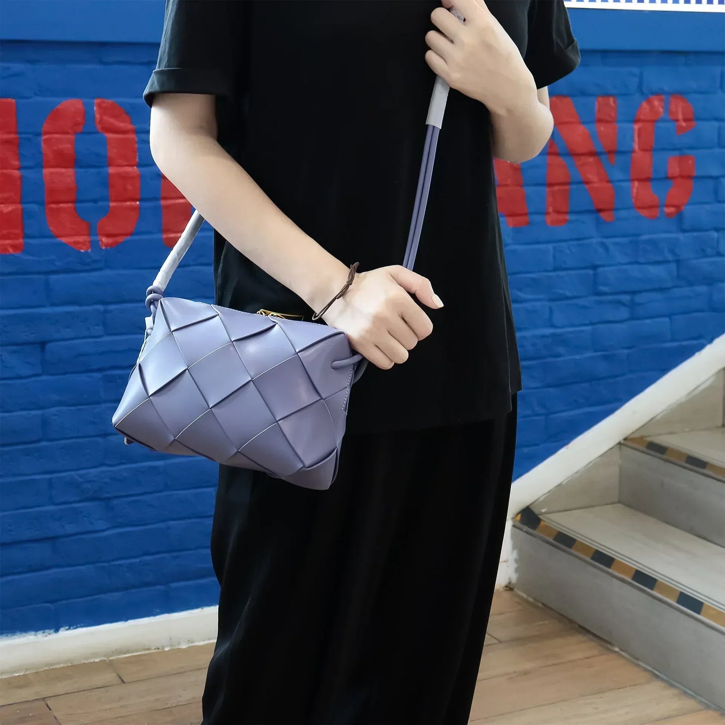 Zélia Medium Leather Crossbody Bag