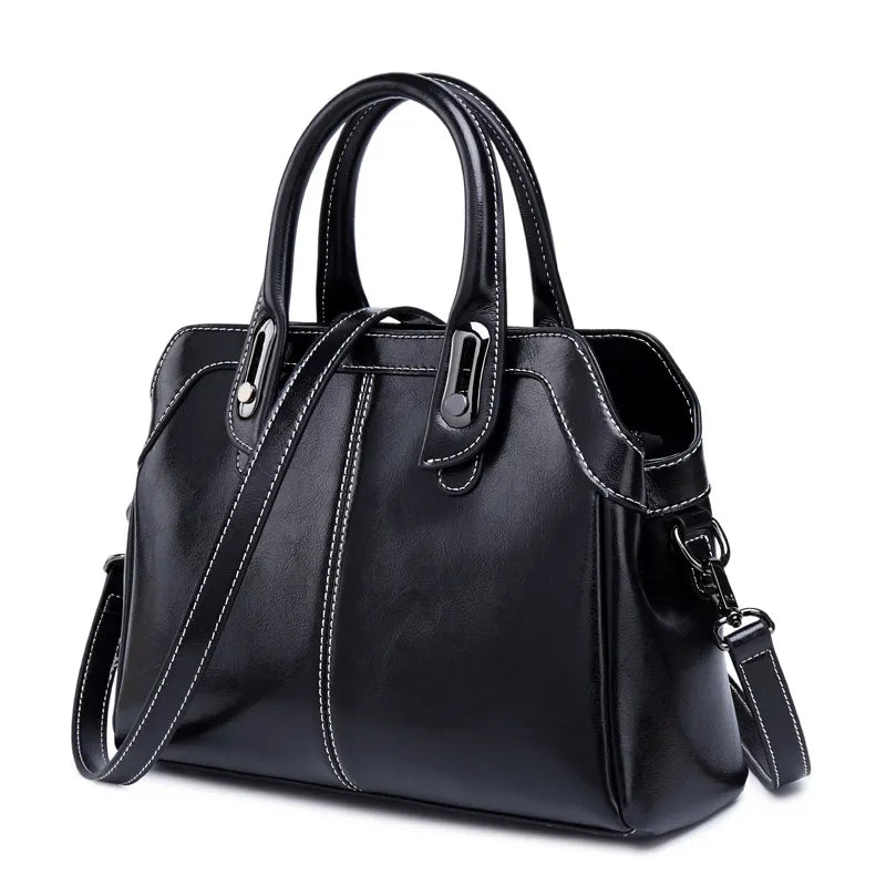 Taísla Leather Bag