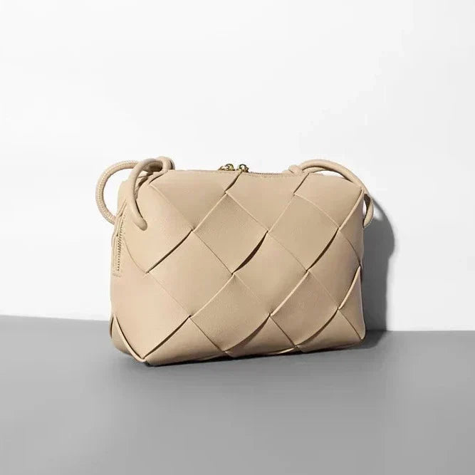 Zélia Medium Leather Crossbody Bag