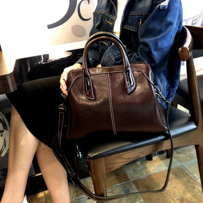 Taísla Leather Bag